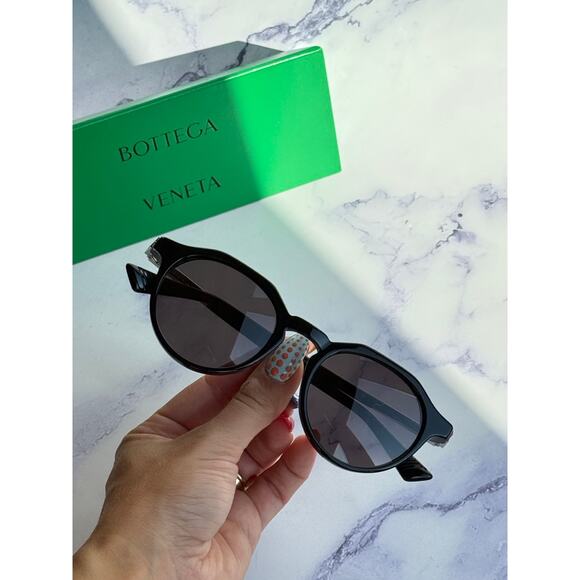NEW Bottega Veneta BV1260S Black Sunglasses